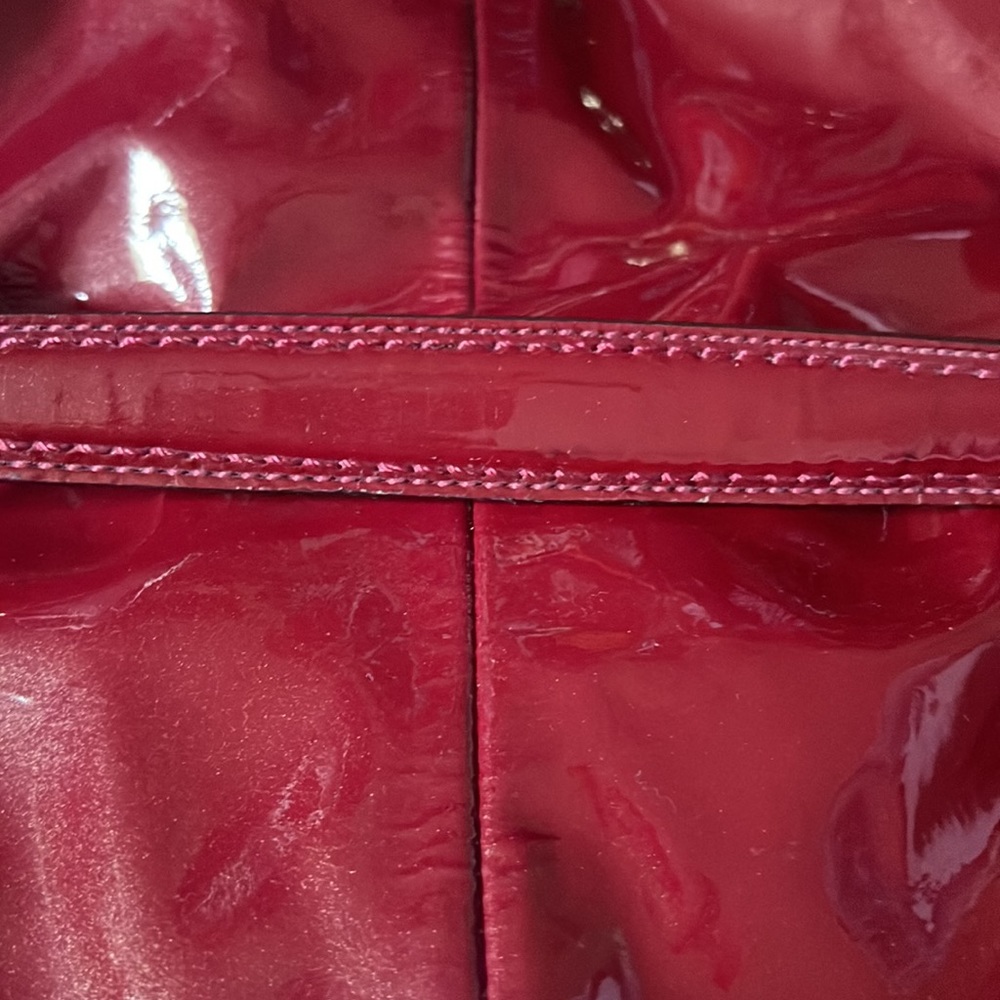 COACH: Large burgundy patent top handle bag with crossbody strap - Picture 7 of 12